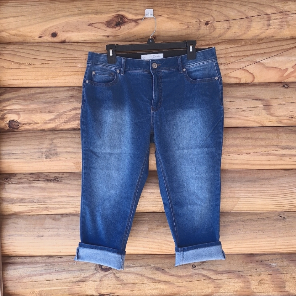 Ladies Denim Capris